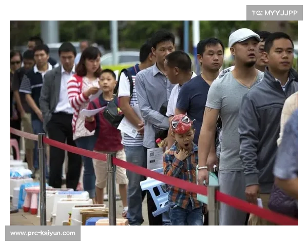 上海青少赛报名临近截止 家长彻夜排队抢占最后名额